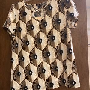By design, new short Slav top sz L